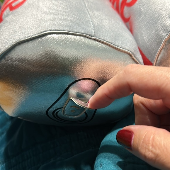 Diet Coke Plush Slippers (Rare) - Picture 7 of 7